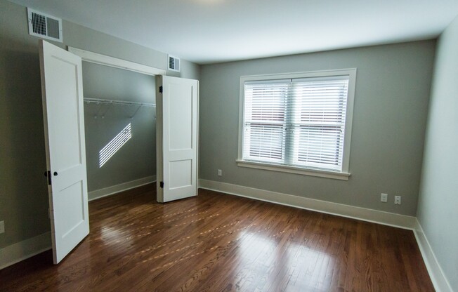 Studio, 1 bath, 404 sqft, $885, Unit BS-102