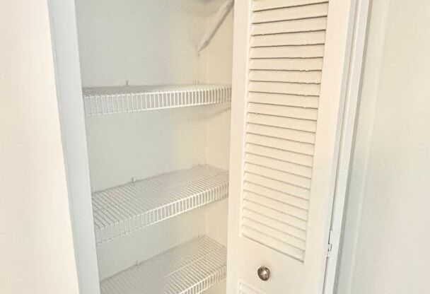 1 bed, 1 bath, 465 sqft, $1,325, Unit 111