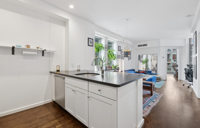 82 IRVING PL