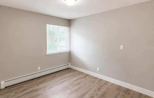 2 beds, 1 bath, 588 sqft, $1,095, Unit Unit 310