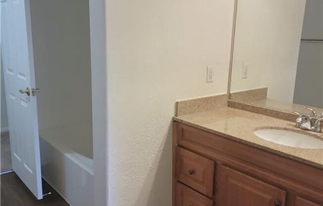 1 bed, 1 bath, $1,325, Unit Building 48