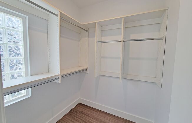 3 beds, 2 baths, 1,609 sqft, $3,750