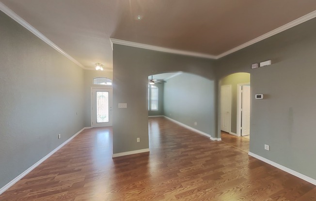 1320 VERNON CASTLE AVE