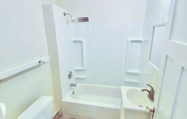 1 bed, 1 bath, 530 sqft, $1,295, Unit 005