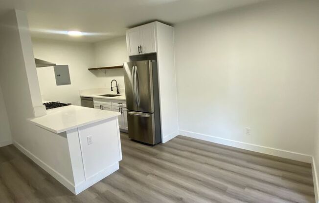 1 bed, 1 bath, 650 sqft, $2,383