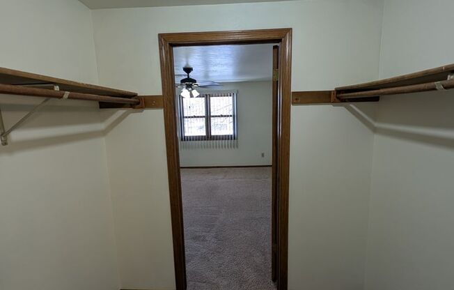 2 beds, 2 baths, 1,034 sqft, $1,229, Unit 1401 076