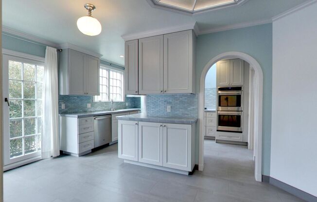 Spacious Four Bedroom Home in Lone Mountain