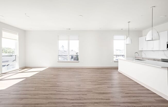 2 beds, 2 baths, 1,649 sqft, $2,985, Unit 833 W Main St #206