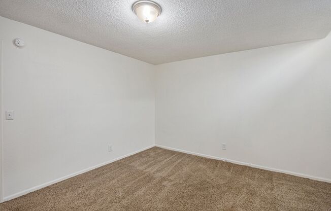 1 bed, 1 bath, 870 sqft, $899, Unit 7050 Unit #131