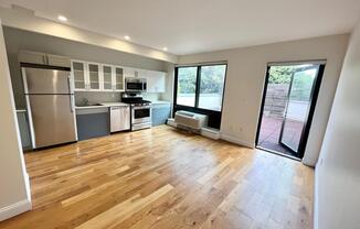 490 MYRTLE AVE