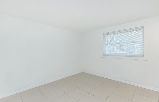 2 beds, 1 bath, 720 sqft, $1,154