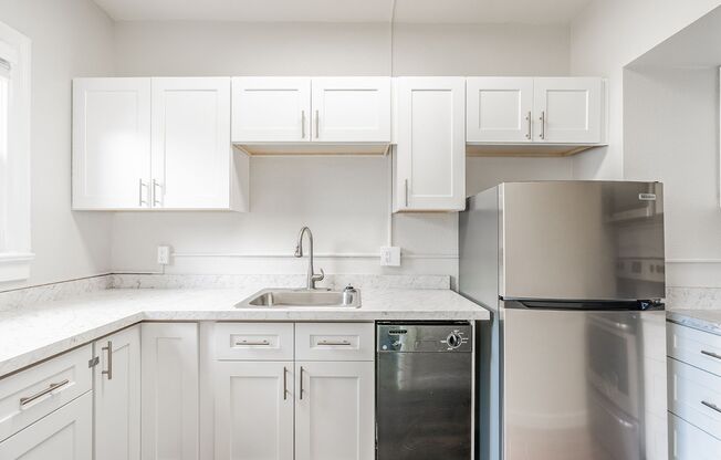 Studio, 1 bath, 356 sqft, $1,399, Unit 14