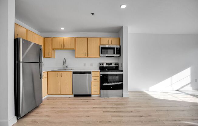 2 beds, 1 bath, 823 sqft, $1,795, Unit 126-229