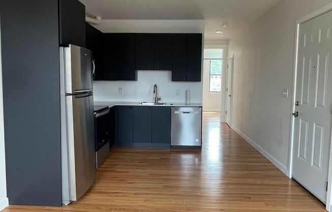 1 bed, 1 bath, 4 sqft, $1,425, Unit 3C