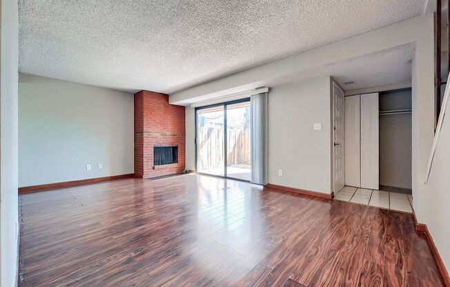 2 beds, 1.5 baths, $1,700, Unit C5