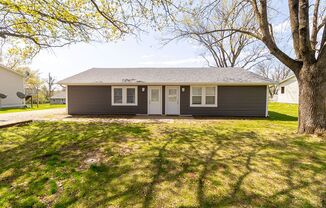 Adorable 2 bedroom Duplex