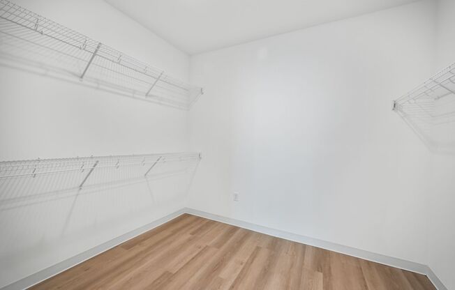 2 beds, 2 baths, 1,324 sqft, $2,200, Unit 333