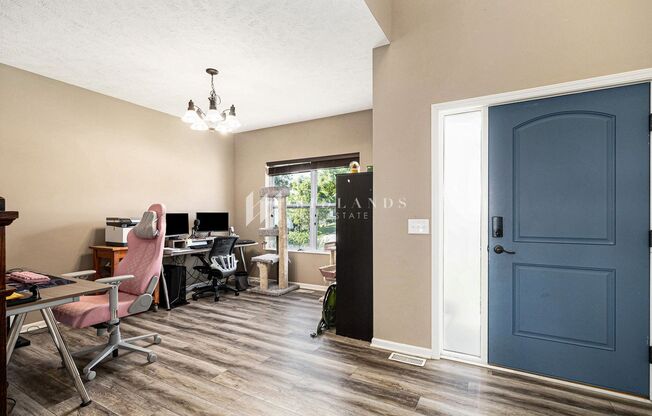 1.5 story in Ashford Hollow