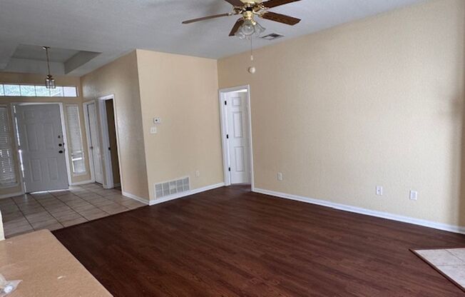 3 Bedroom 2 Bathroom Georgetown Home