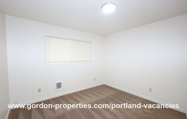 2 beds, 1 bath, $1,595