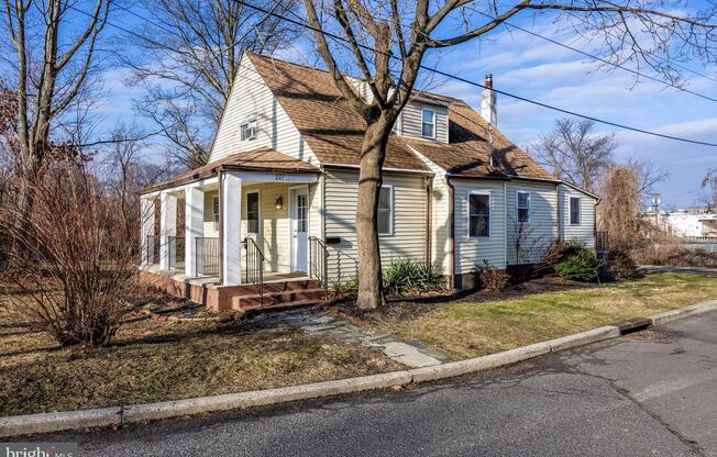 227 WHITTIER AVE