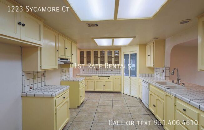 1223 SYCAMORE CT