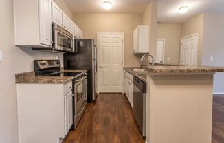 acar-The Carlyle Apartment Homes