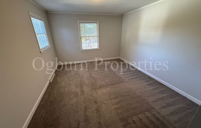 3 beds, 2 baths, $1,295, Unit 103-B