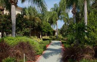 L'Estancia Garden Apartments