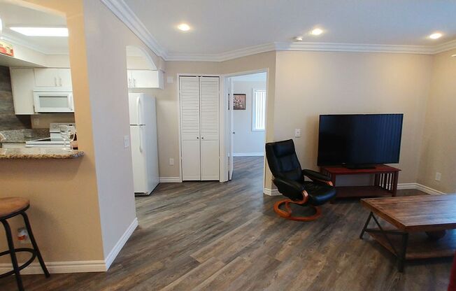 2 beds, 2 baths, 960 sqft, $2,895, Unit 101