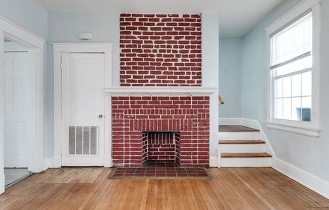 3 Bedroom Home in Highland Park ***Available Early-Mid August***