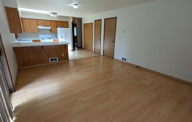 Two Bedroom Duplex in the Heart of Bremerton, Available Now - Short Term Okay!