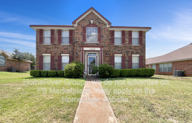 1203 WHITE DR