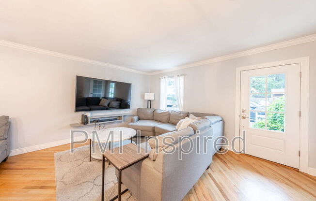 446 MONMOUTH AVE