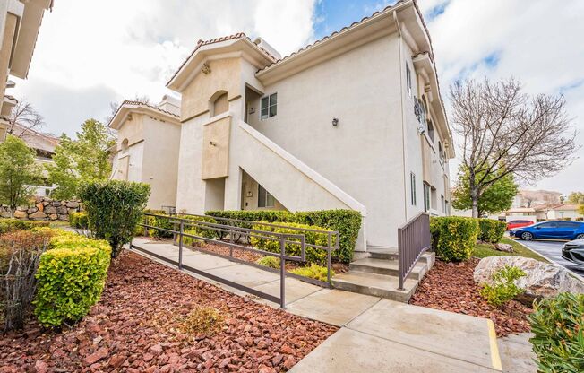 Furnished Condo in the Heart of Summerlin!