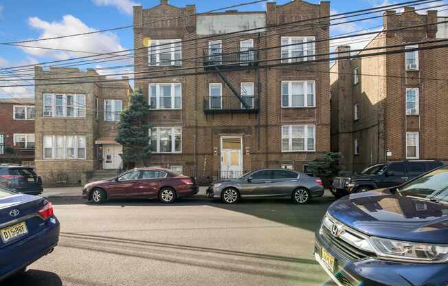 9 SPRUCE ST