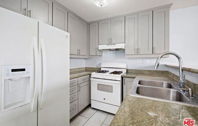 1 bed, 1 bath, 634 sqft, $1,750, Unit 115