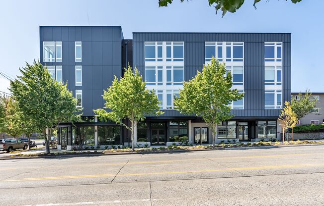 Studio, 1 bath, 322 sqft, $1,290, Unit 410