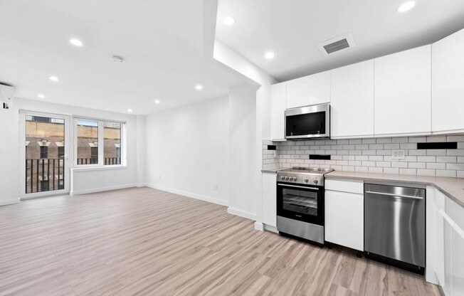 152 W 140 ST