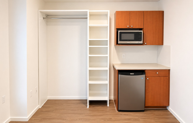 Studio, 1 bath, 189 sqft, $1,295, Unit 5306