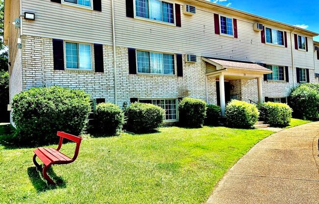 1 bed, 1 bath, 650 sqft, $1,050, Unit 28-101