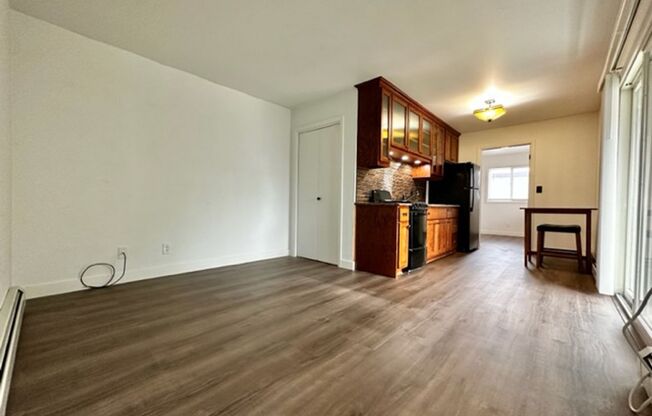 1 bed, 1 bath, 450 sqft, $795, Unit Apt. 8