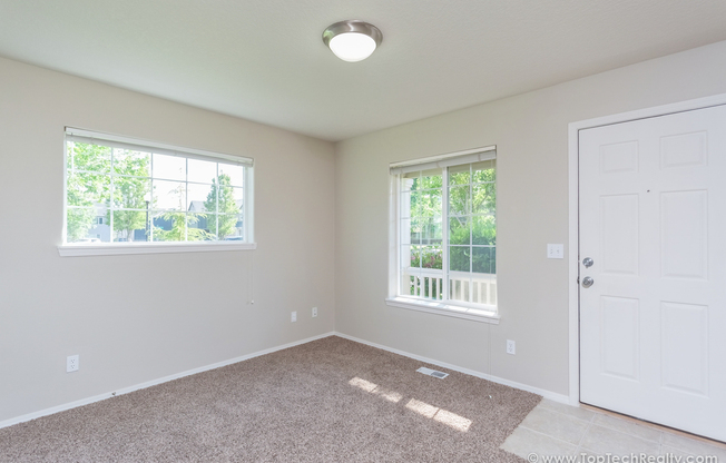 3 beds, 2.5 baths, $2,550