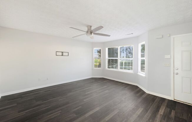 Charming Forest Park Townhome with Modern Finishes