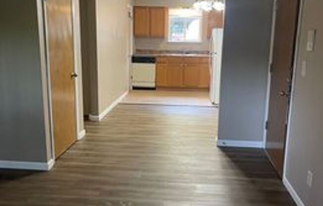 Studio, 1 bath, 750 sqft, $725