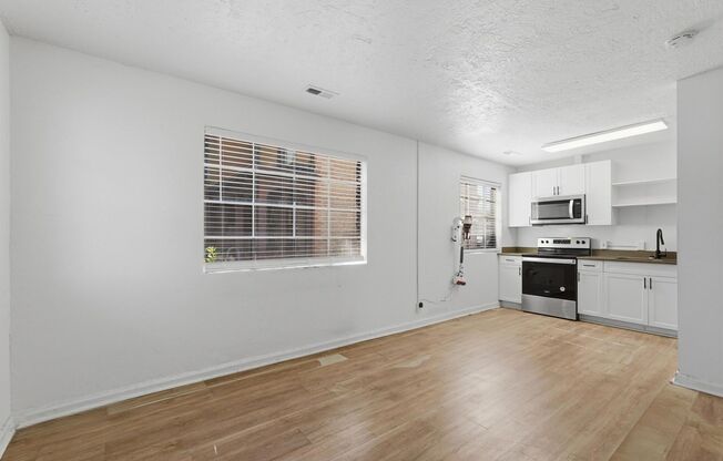 1 bed, 1 bath, 419 sqft, $1,150, Unit 710