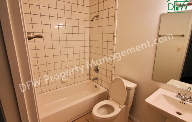 2 beds, 1.5 baths, $1,450, Unit B3