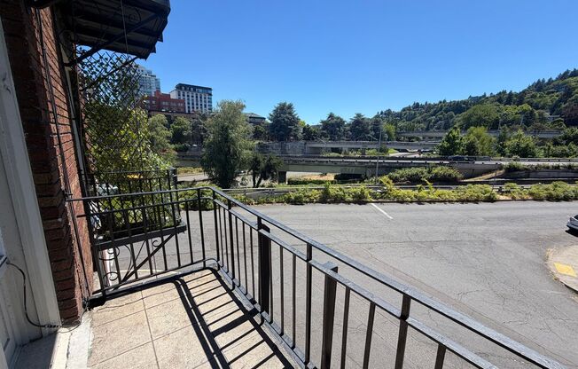 1 bed, 1 bath, 545 sqft, $1,295, Unit 303