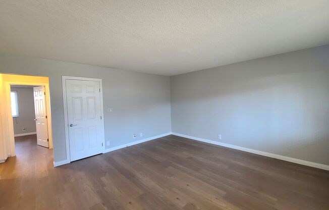 2 beds, 1 bath, 950 sqft, $2,895, Unit 1718-3