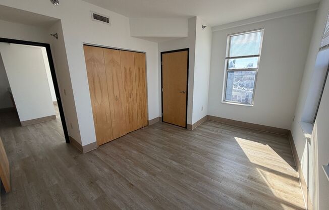 2 beds, 1 bath, 870 sqft, $1,900, Unit 602